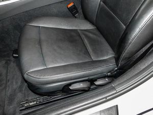 BMW Z4 sDrive20i HiFi Xenon Navi Prof. Komfortzg.