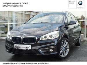BMW 225 Active Tourer xe iPerformance Luxury Line Park-Ass